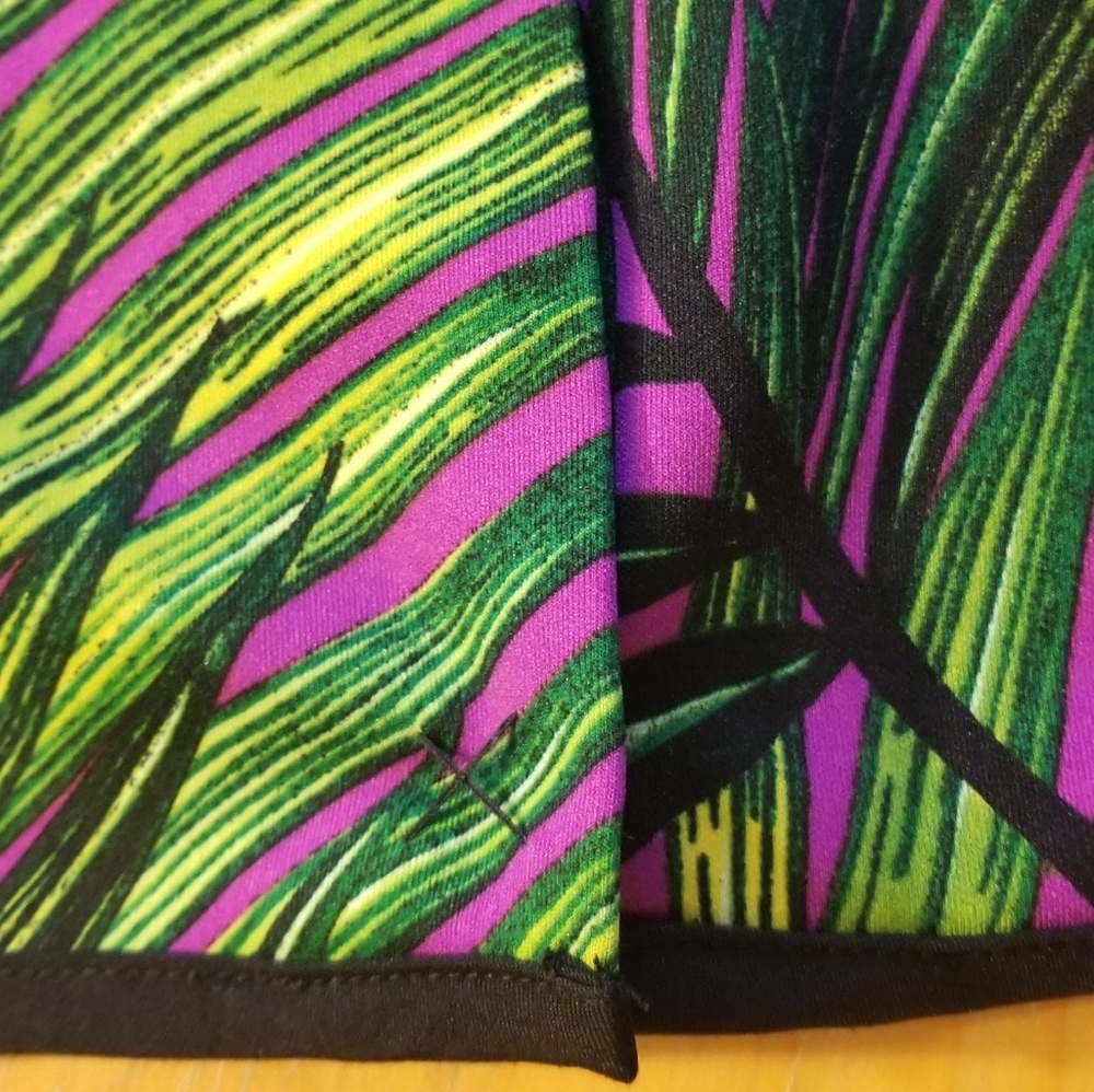 Tropical pencil skirt with sleeveless top - Picture 4 of 6